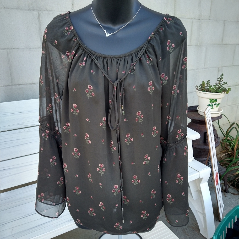 White House Black Market Blouse